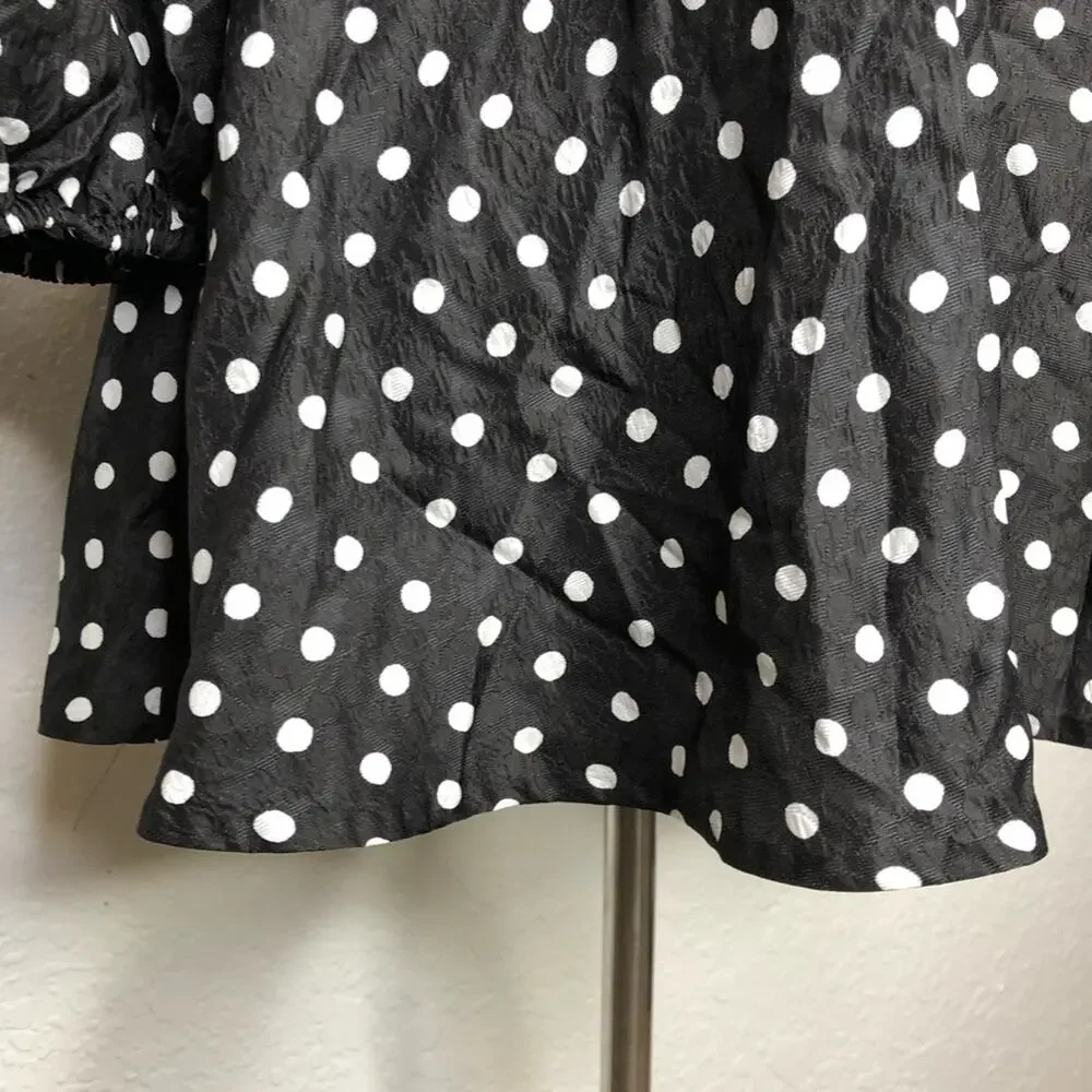 Kate Spade black white polka dot silk blend v neck top size 8